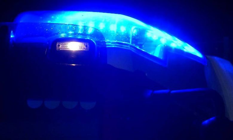 وفاة رجل خمسيني في غراتس إثر حريق في شقة مليئة بالنفايات يُشتبه أنه نجم عن موقد كهربائي وفاة رجل خمسيني في غراتس إثر حريق في شقة مليئة بالنفايات يُشتبه أنه نجم عن موقد كهربائي