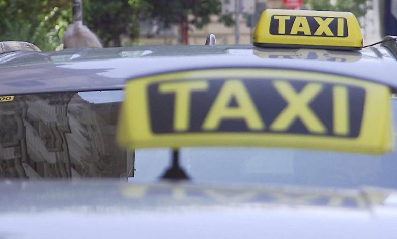 سائقو تاكسي فيينا يشتكون من خسائر مالية بسبب نظام تطبيق “Taxi 40100” الجديد سائقو تاكسي فيينا يشتكون من خسائر مالية بسبب نظام تطبيق “Taxi 40100” الجديد