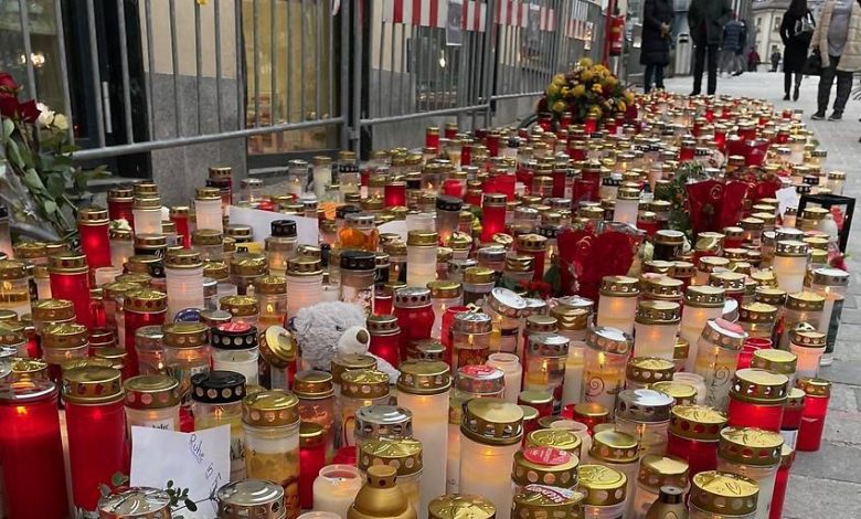 النيابة النمساوية تنهي التحقيق في حادثة طعن بمدينة Villach قُتل فيها فتى وأُصيب خمسة آخرون على يد شاب سوري النيابة النمساوية تنهي التحقيق في حادثة طعن بمدينة Villach قُتل فيها فتى وأُصيب خمسة آخرون على يد شاب سوري