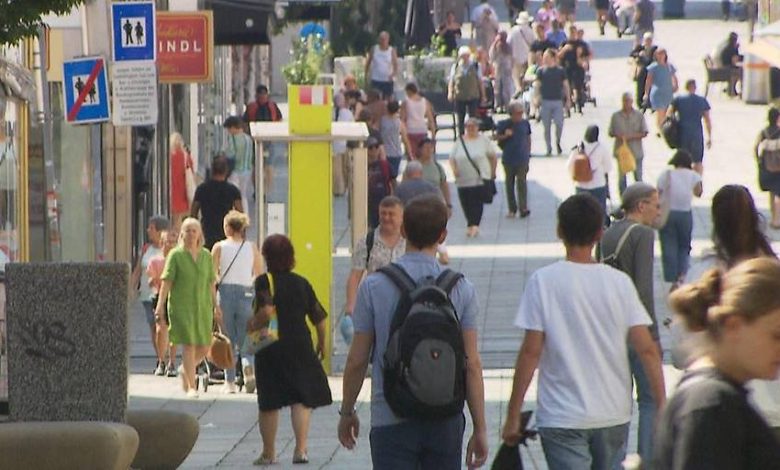 63% من سكان فيينا يؤيدون فتح المتاجر أيام الأحد بدعم مرتفع بين الشباب 63% من سكان فيينا يؤيدون فتح المتاجر أيام الأحد بدعم مرتفع بين الشباب
