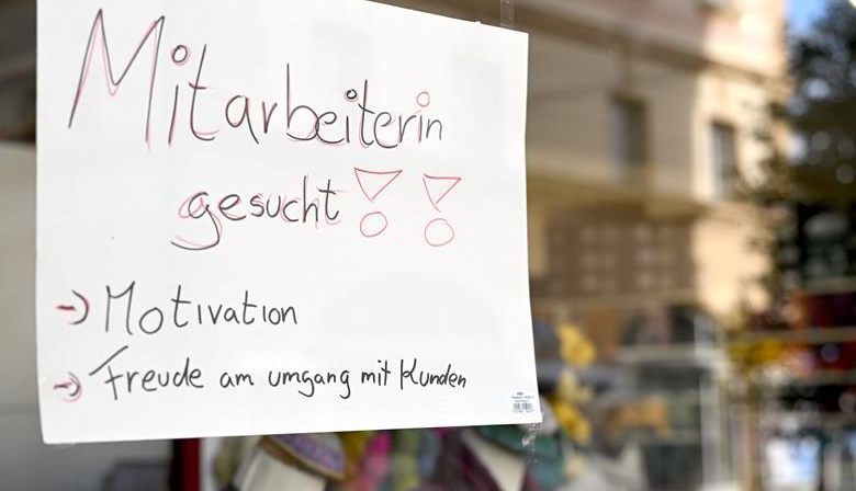 استطلاع: 54% من الشركات النمساوية تواجه أزمة كوادر وقطاع الضيافة الأكثر تضررًا استطلاع: 54% من الشركات النمساوية تواجه أزمة كوادر وقطاع الضيافة الأكثر تضررًا