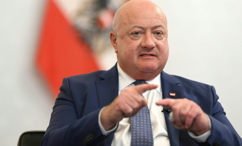 المستشار النمساوي: تجاهل إسرائيل للقانون الدولي في غزة “غير مقبول” ويطالب باحترام القوانين الدولية المستشار النمساوي: تجاهل إسرائيل للقانون الدولي في غزة “غير مقبول” ويطالب باحترام القوانين الدولية