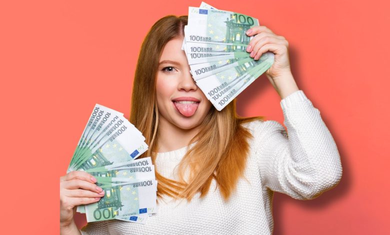 مكافأة أداء معفاة من الضرائب تصل إلى 1,000 يورو للعمال في النمسا مكافأة أداء معفاة من الضرائب تصل إلى 1,000 يورو للعمال في النمسا