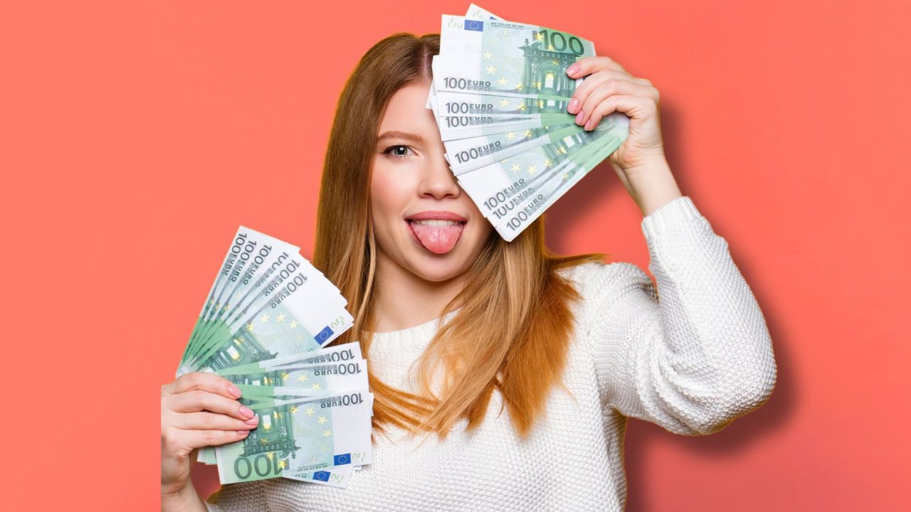 مكافأة أداء معفاة من الضرائب تصل إلى 1,000 يورو للعمال في النمسا مكافأة أداء معفاة من الضرائب تصل إلى 1,000 يورو للعمال في النمسا