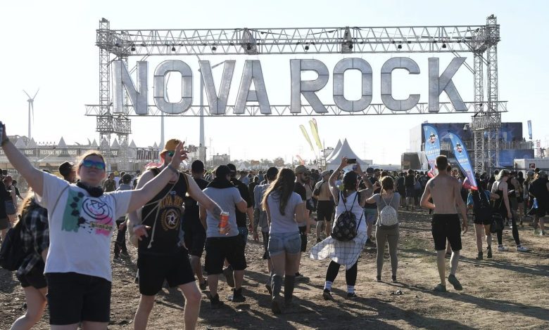 السجن المخفف لروماني سرق 31 هاتفًا خلال مهرجان Nova Rock في بورغنلاند