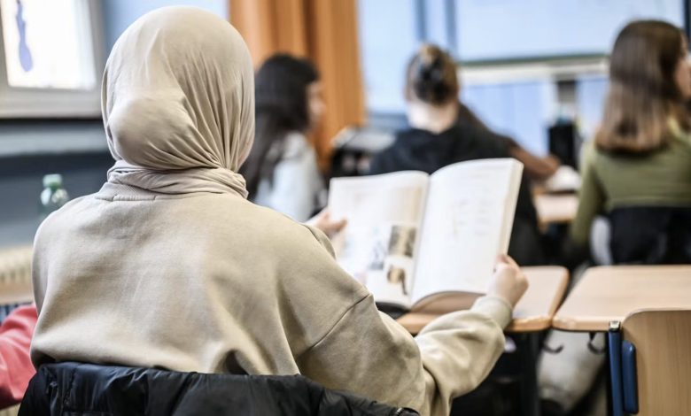 تقرير ÖIF: نصف طلاب المدارس المتوسطة والمتعددة في فيينا من المسلمين تقرير ÖIF: نصف طلاب المدارس المتوسطة والمتعددة في فيينا من المسلمين