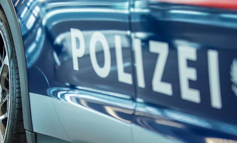 اعتقال شابين روسي وتركي بتهمة ابتزاز فتاة بفيديو جنسي في سالزبورغ اعتقال شابين روسي وتركي بتهمة ابتزاز فتاة بفيديو جنسي في سالزبورغ