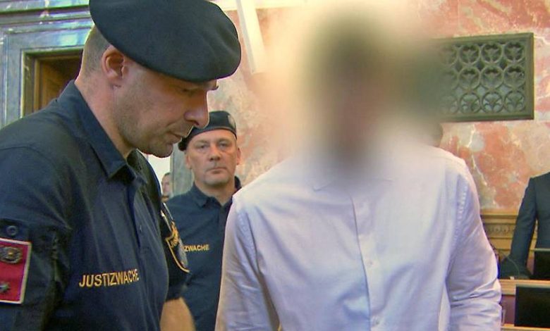 السجن المؤبد لنمساوي قتل عامل نقل أثاث بضربه تسع مرات على رأسه في سالزبورغ السجن المؤبد لنمساوي قتل عامل نقل أثاث بضربه تسع مرات على رأسه في سالزبورغ