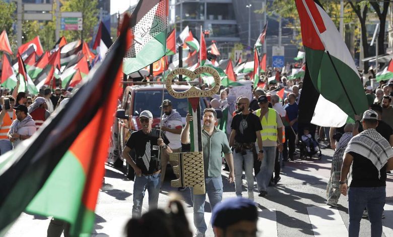 الآلاف يتظاهرون في فيينا وبريغنز للمطالبة بإجراءات نمساوية ضد إسرائيل