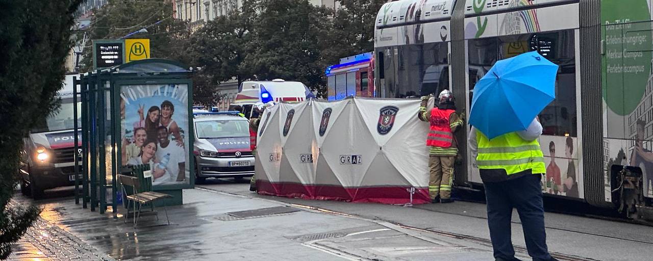 وفاة امرأة في حادث اصطدام مع ترام في مدينة Graz جنوب النمسا وفاة امرأة في حادث اصطدام مع ترام في مدينة Graz جنوب النمسا