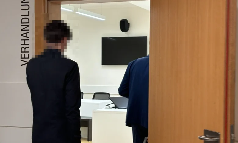 ستة أشهر سجن مع وقف التنفيذ لشاب شارك في نشر أنشطة داعش عبر الإنترنت منذ سن 13 عاماً