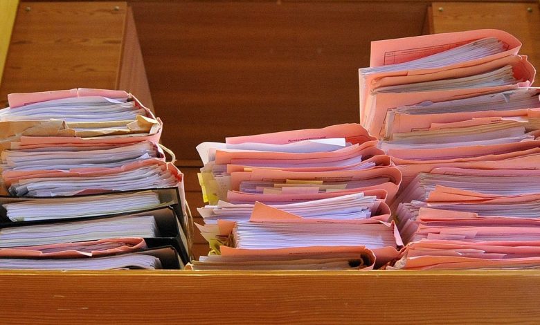 اعتراف موظف سابق في شرطة فيينا بتهمة الاحتيال وتزوير وثائق لصالح صالون حلاقة تركي اعتراف موظف سابق في شرطة فيينا بتهمة الاحتيال وتزوير وثائق لصالح صالون حلاقة تركي