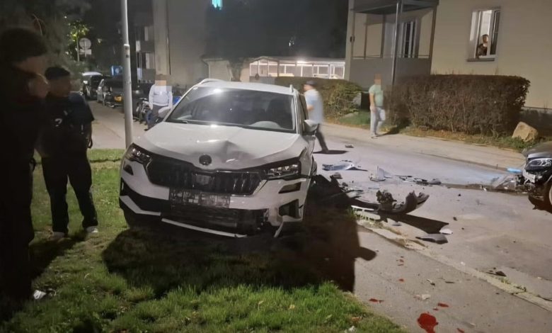 شاب نيجيري دون رخصة قيادة يتسبب بحادث عنيف في فيينا 21 بعد اصطدامه بسبع مركبات ويهرب تاركاً صديقه المصاب شاب نيجيري دون رخصة قيادة يتسبب بحادث عنيف في فيينا 21 بعد اصطدامه بسبع مركبات ويهرب تاركاً صديقه المصاب