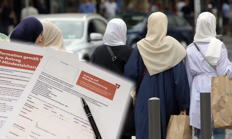 جدل دستوري يمكن أن يؤجل إصلاح المساعدات الاجتماعية في النمسا بسبب “فترة الدمج” التي تنطبق على المواطنين النمساويين جدل دستوري يمكن أن يؤجل إصلاح المساعدات الاجتماعية في النمسا بسبب “فترة الدمج” التي تنطبق على المواطنين النمساويين