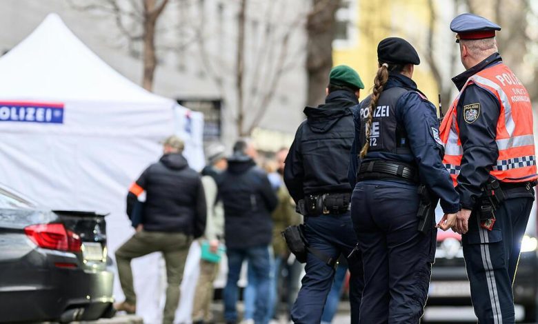 بدء محاكمة شاب مصري أمام محكمة فيينا بعد خنقه نمساوي ووضع جثته داخل حقيبة ورميه بالقمامة بسبب ديون متراكمة