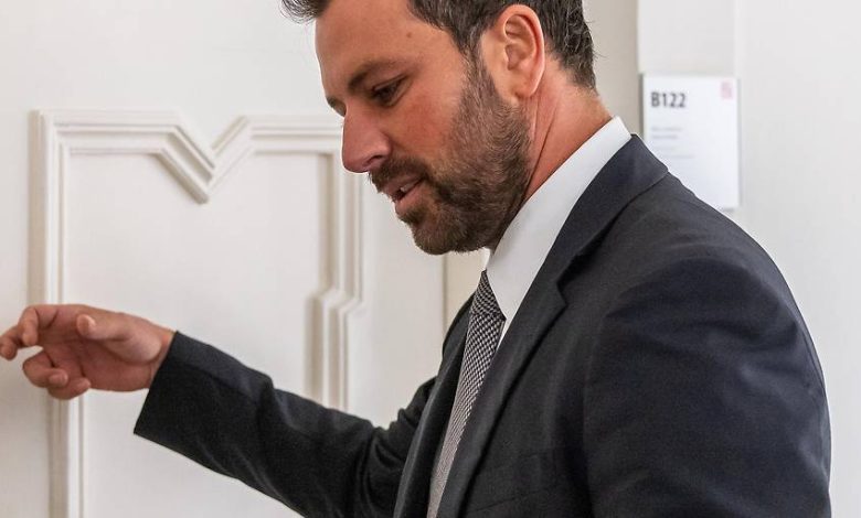 فصل عضو الحزب الاشتراكي النمساوي (SPÖ) Dornauer بعد تمرده وعمله منفرداً على دفع أرباح للسكان فصل عضو الحزب الاشتراكي النمساوي (SPÖ) Dornauer بعد تمرده وعمله منفرداً على دفع أرباح للسكان