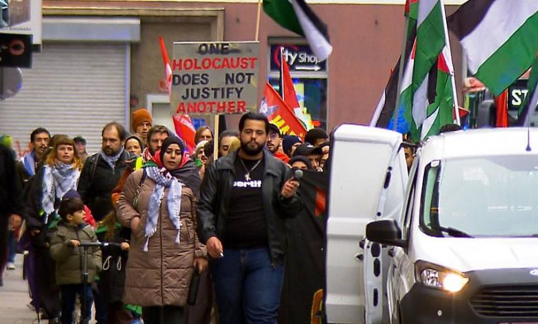300 متظاهر في تيرول يؤكدون: مطالبنا تتجاوز الهدنة إلى “الحرية الشاملة” للشعب الفلسطيني