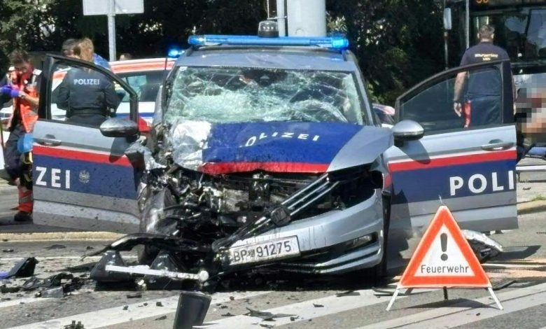 مركبة شرطة في مهمة طارئة تتسبب بحادث متسلسل في فيينا يؤدي لإصابة طفلة بجروح