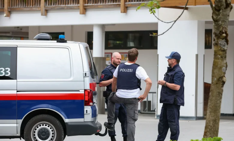 الشرطة تحقق في فرضية قتل متبوع بانتحار لمسنين في Stockerau بالنمسا السفلى الشرطة تحقق في فرضية قتل متبوع بانتحار لمسنين في Stockerau بالنمسا السفلى