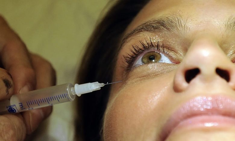 مداهمة صالون تجميل غير قانوني في سالزبورغ تديره أوكرانية التحقيق في “ممارسة الطب الاحتيالية” مداهمة صالون تجميل غير قانوني في سالزبورغ تديره أوكرانية التحقيق في “ممارسة الطب الاحتيالية”