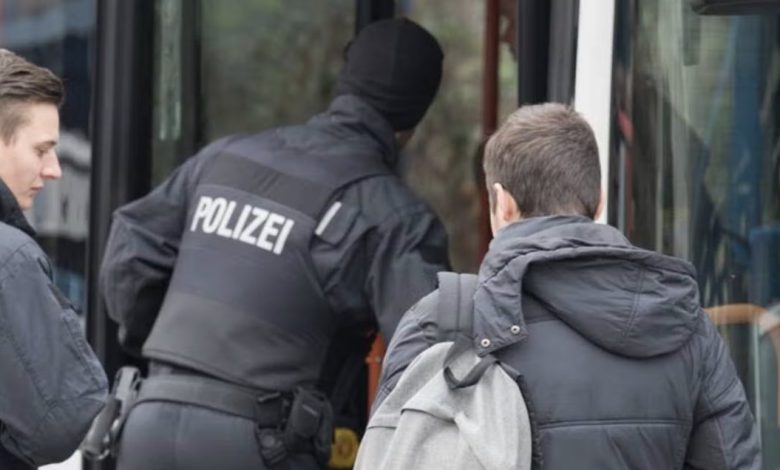 ارتفاع حاد في غرامات الركوب دون تذكرة (Schwarzfahren) في النمسا حتى 145 يورو العام المقبل ارتفاع حاد في غرامات الركوب دون تذكرة (Schwarzfahren) في النمسا حتى 145 يورو العام المقبل