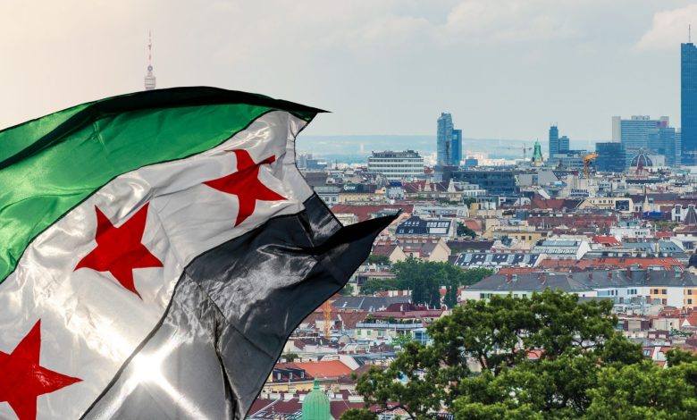 تزايد أعداد اللاجئين السوريين العاملين في النمسا.. مؤشر على تحولهم من متلقين إلى دافعي ضرائب حسب دراسة حديثة تزايد أعداد اللاجئين السوريين العاملين في النمسا.. مؤشر على تحولهم من متلقين إلى دافعي ضرائب حسب دراسة حديثة