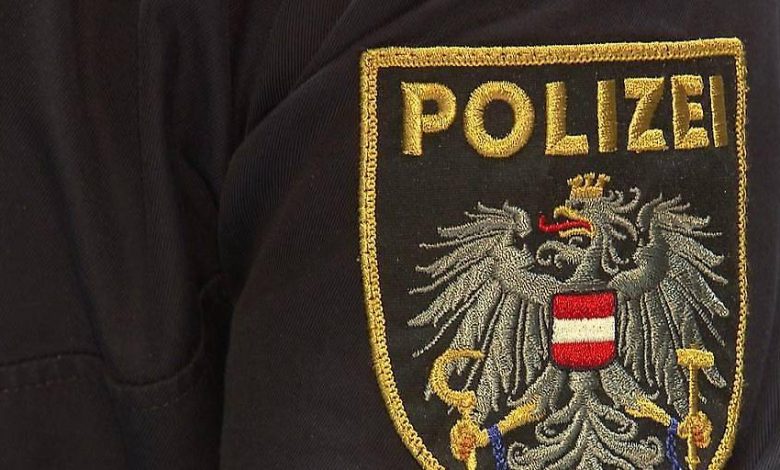 كاهن يضبط لصاً متلبساً داخل كنيسة في Feldkirchen بمقاطعة كيرنتن والشرطة تكشف جرائم أخرى في متجر وسرقة سيارة كاهن يضبط لصاً متلبساً داخل كنيسة في Feldkirchen بمقاطعة كيرنتن والشرطة تكشف جرائم أخرى في متجر وسرقة سيارة
