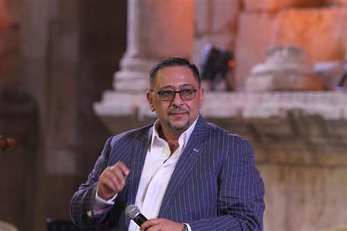 الوسط الفني ينعى الفنان الأردني سليمان عبود بعد وفاته في النمسا بجلطة دماغية الوسط الفني ينعى الفنان الأردني سليمان عبود بعد وفاته في النمسا بجلطة دماغية