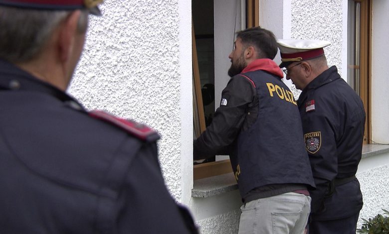 كاميرا مراقبة تحبط محاولة اقتحام شقق سكنية في حي Landstraße بفيينا من امرأتين كاميرا مراقبة تحبط محاولة اقتحام شقق سكنية في حي Landstraße بفيينا من امرأتين