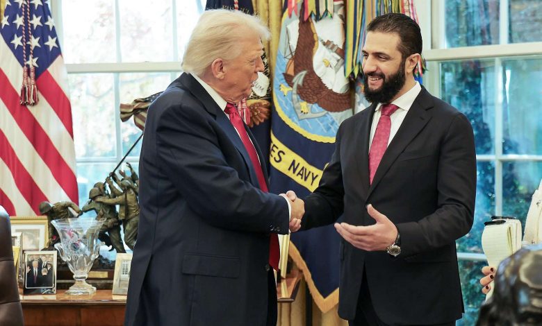 بعد عام على سقوط الأسد.. خبراء يصفون الوضع في سوريا بـ “غير الواضح” و “شديد التقلب” بعد عام على سقوط الأسد.. خبراء يصفون الوضع في سوريا بـ “غير الواضح” و “شديد التقلب”
