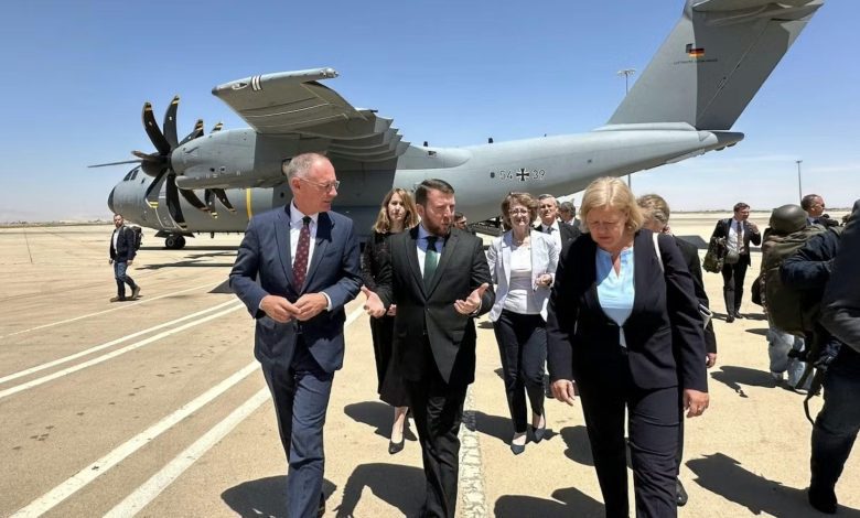 وزارة الداخلية النمساوية تصدر بيان رسمي حول توجيهات بروكسل للترحيل الجماعي لطالبي اللجوء السوريين مباشرة وزارة الداخلية النمساوية تصدر بيان رسمي حول توجيهات بروكسل للترحيل الجماعي لطالبي اللجوء السوريين مباشرة