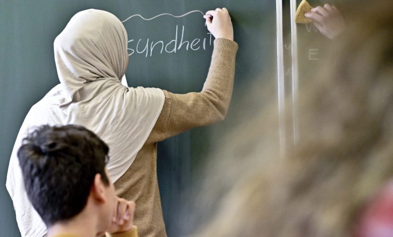 استطلاع جديد يؤكد أن 73% من النمساويين يؤيدون حظر غطاء الرأس على الفتيات في المدارس
