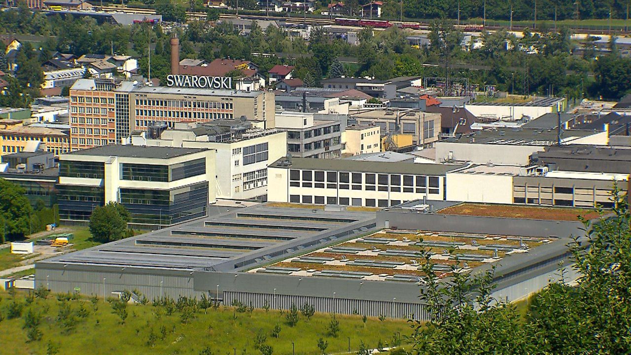 شركة “Swarovski” تعلن تسريح أقل من 80 موظفاً في تيرول ضمن خطة تقليص الوظائف شركة “Swarovski” تعلن تسريح أقل من 80 موظفاً في تيرول ضمن خطة تقليص الوظائف