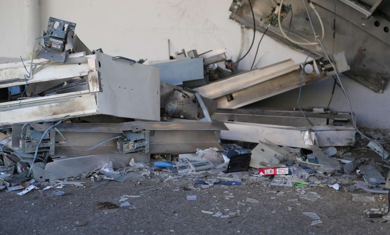 استهدفوا المال وتركوا السجائر.. تفجير “احترافي” لآلة بيع في Linz بـ النمسا العليا