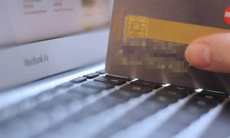 بعد معركة قضائية مع غرفة العمل النمساوية.. شركة مزود بطاقات الائتمان تبدأ رد رسوم العملات الصعبة منذ 2015 بعد معركة قضائية مع غرفة العمل النمساوية.. شركة مزود بطاقات الائتمان تبدأ رد رسوم العملات الصعبة منذ 2015