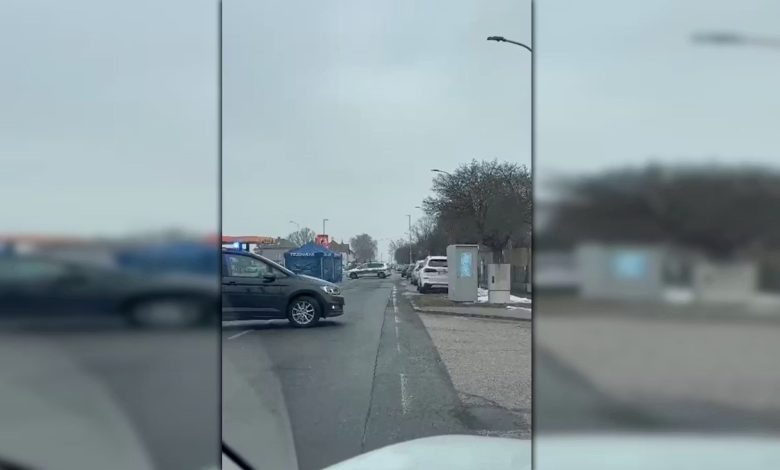 شرطة النمسا السفلى تلاحق سائقاً مجهولاً تسبب بمقتل شاب في Leopoldsdorf شرطة النمسا السفلى تلاحق سائقاً مجهولاً تسبب بمقتل شاب في Leopoldsdorf