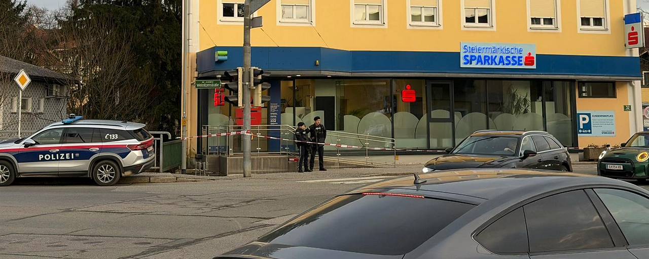فر بـ “غنائم” مجهولة.. سرقة تحت تهديد السلاح في منطقة “أندريتز” بشتايرمارك والمروحيات تمشط الموقع
