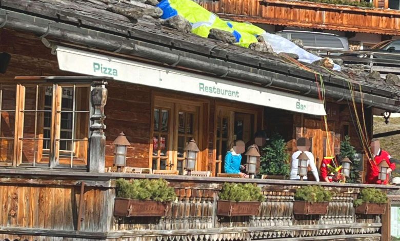 هبوط اضطراري فوق مطعم.. إصابة مظلية ألمانية بعد سقوطها على شرفة في منطقة Alpbach بتيرول