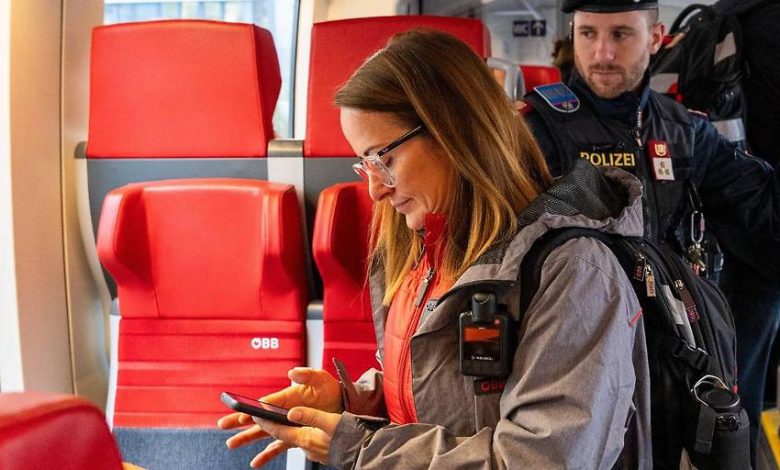 تعزيز التواجد الشرطي في قطارات النمسا لحماية موظفي ÖBB من الاعتداءات المتكررة تعزيز التواجد الشرطي في قطارات النمسا لحماية موظفي ÖBB من الاعتداءات المتكررة