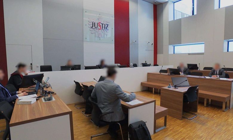 تحت غطاء “مطاردة المنحرفين”.. إدانة شابين استدرجا ضحية عبر حساب مزيف في بورغنلاند تحت غطاء “مطاردة المنحرفين”.. إدانة شابين استدرجا ضحية عبر حساب مزيف في بورغنلاند