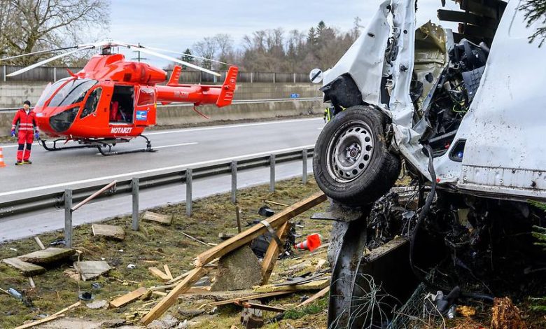 وفاة مواطن سويسري (38 عاماً) في حادث اصطدام مأساوي على طريق “فيينا” بالنمسا العليا وفاة مواطن سويسري (38 عاماً) في حادث اصطدام مأساوي على طريق “فيينا” بالنمسا العليا