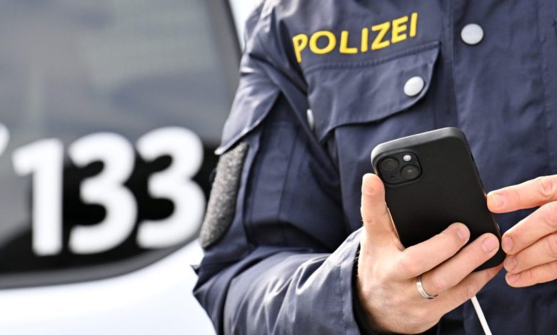 اعتداء بمتفجرات في “Donauinsel” بفيينا.. الشرطة تلاحق شخصين فجرا هرمًا خشبيًا اعتداء بمتفجرات في “Donauinsel” بفيينا.. الشرطة تلاحق شخصين فجرا هرمًا خشبيًا