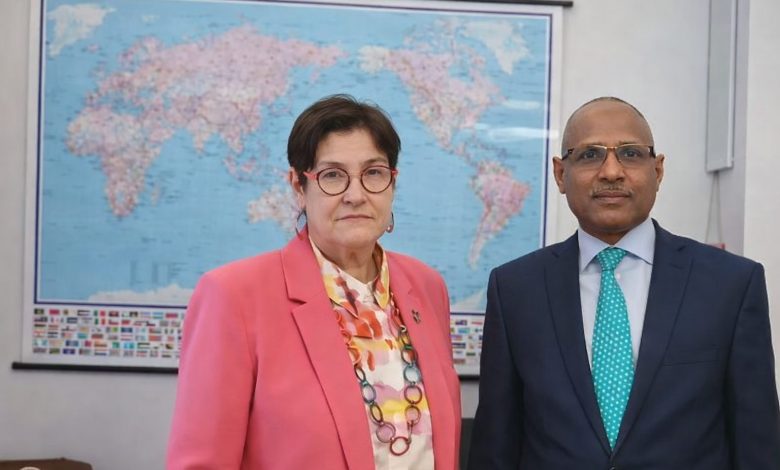 خلال لقائه بالبرلمان النمساوي.. سفير السودان في فيينا يجدد رفض بلاده لأي دور إماراتي في جهود السلام