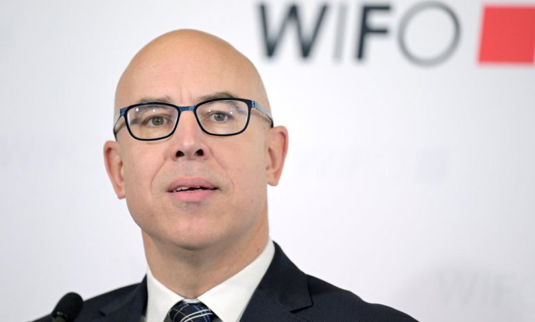 رئيس معهد WIFO: التدخل في أسعار الديزل يصبح ضرورياً إذا تجاوز عتبة اليوروين للتر الواحد في النمسا