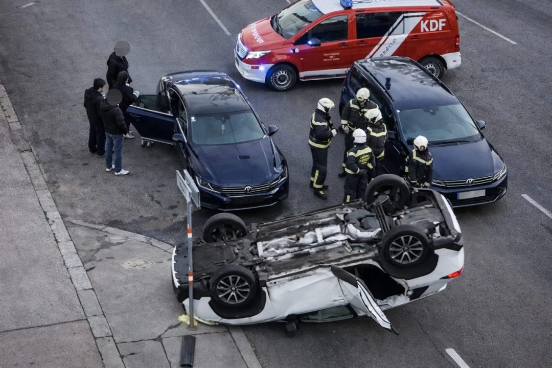 تصادم عنيف في منطقة Favoriten بفيينا يسفر عن ثلاث إصابات ونقل طفلة للمستشفى تصادم عنيف في منطقة Favoriten بفيينا يسفر عن ثلاث إصابات ونقل طفلة للمستشفى