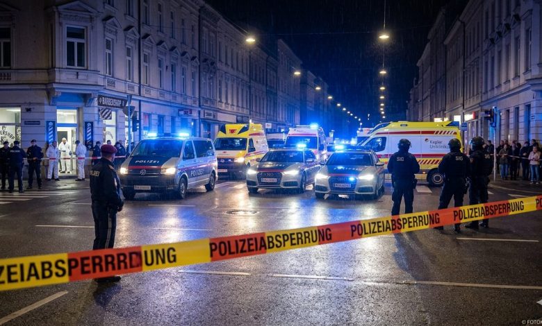 “المسلمين اللعينين”.. كرواتي ينفذ جريمة كراهية بحق أفغان ويخلف قتيل وجريح في لينز بالنمسا العليا “المسلمين اللعينين”.. كرواتي ينفذ جريمة كراهية بحق أفغان ويخلف قتيل وجريح في لينز بالنمسا العليا