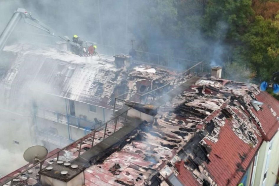 حريق مروع يلتهم مجمعاً سكنياً في Kematen an der Ybbs وبقايا سيجارة تتسبب بتشريد 60 شخصاً
