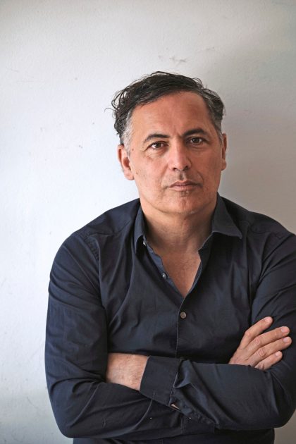 المخرج النمساوي علي عبدالله يتولى الإدارة الفنية لمسرح ولاية فورارلبرغ حتى عام 2028 المخرج النمساوي علي عبدالله يتولى الإدارة الفنية لمسرح ولاية فورارلبرغ حتى عام 2028