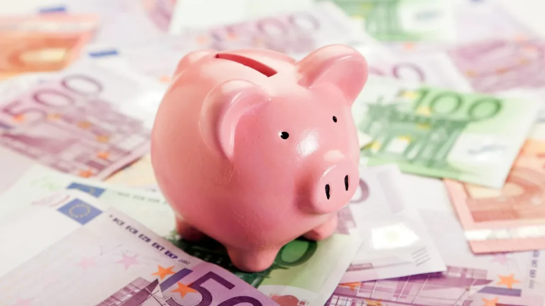 “Aktivpension”.. النمسا تقر إعفاءً ضريبياً يصل إلى 15 ألف يورو سنوياً لتأخير التقاعد