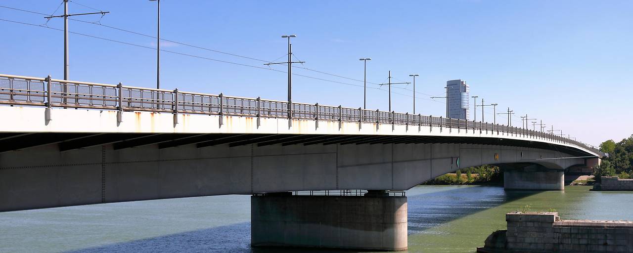 بعد أعمال تجديد شاملة.. إعادة افتتاح جسر Floridsdorfer Brücke في فيينا بالكامل تزامناً مع العودة للمدارس بعد أعمال تجديد شاملة.. إعادة افتتاح جسر Floridsdorfer Brücke في فيينا بالكامل تزامناً مع العودة للمدارس